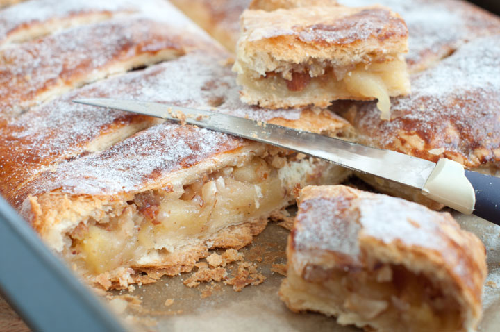 Leckere Apfelpudding Schnitten die immer gelingen – Yum Kuchen