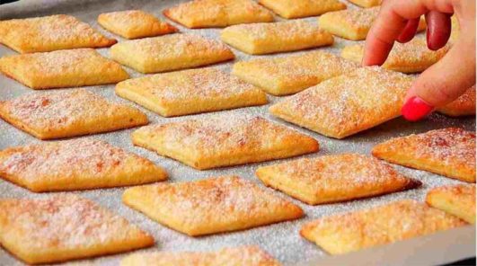 HANUTA – TORTE - Yum Kuchen HANUTA – TORTE - Yum Kuchen