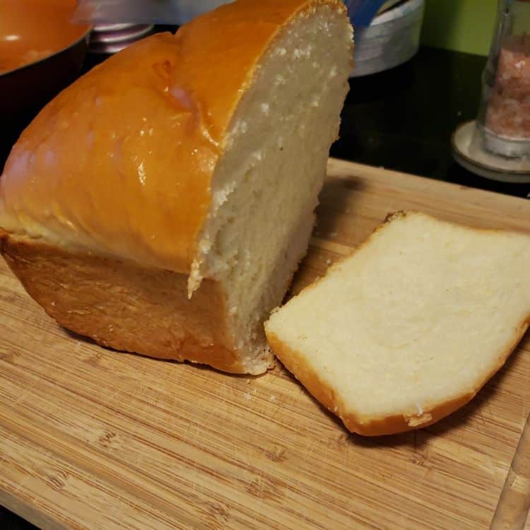 Frisches Sonntagsglück aus dem Backofen: Dunkles Bauernbrot