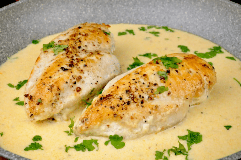 Hähnchenfillets in Knoblauch Parmesansoße