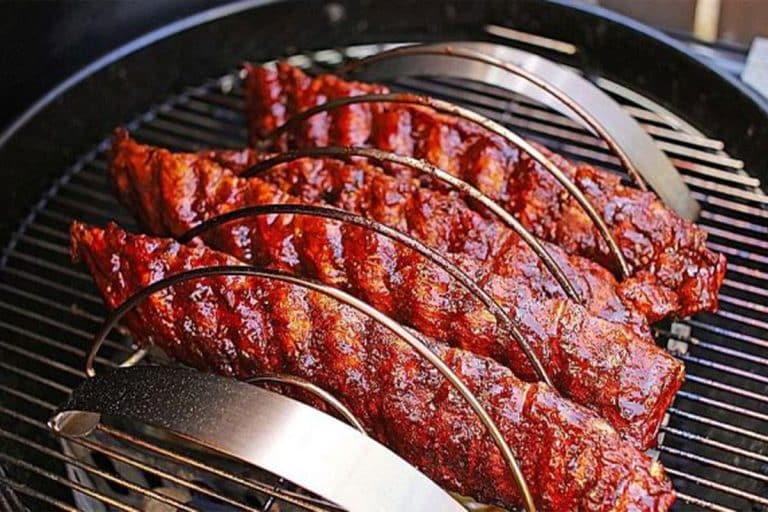 Köstliche BBQ Spareribs für Smoker und Backofen mit Soße und Gewürzmischung