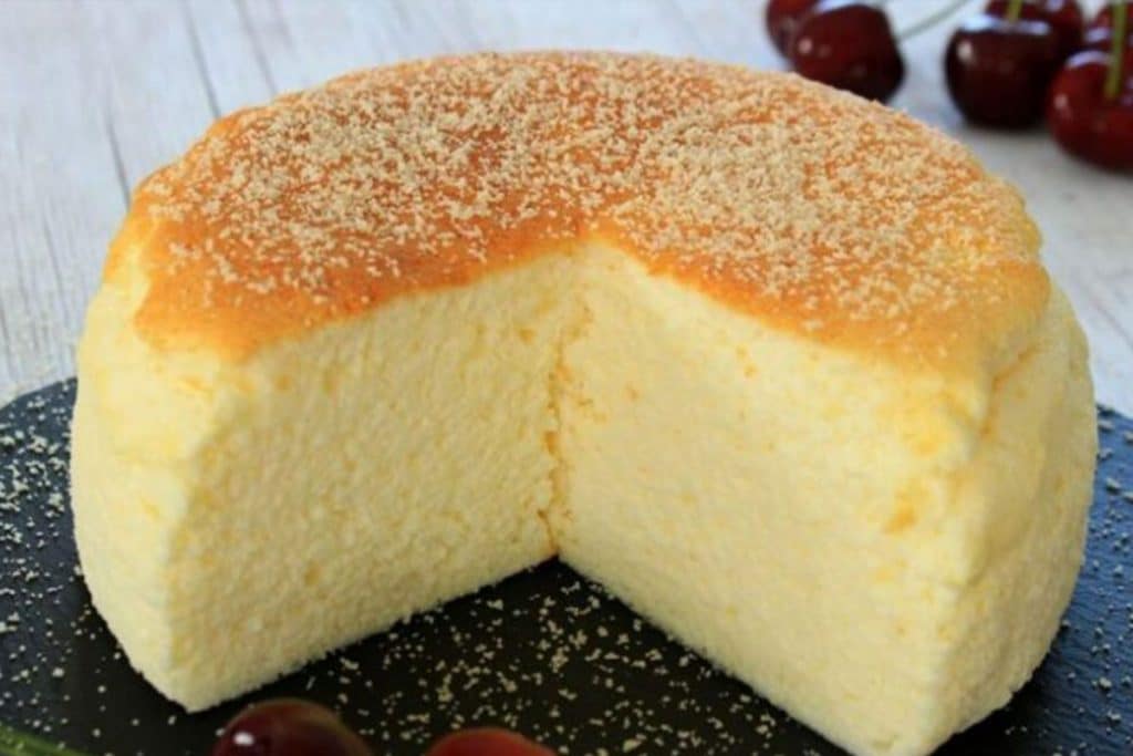 “Zuckerwatte” Käsekuchen mit nur 3 Zutaten