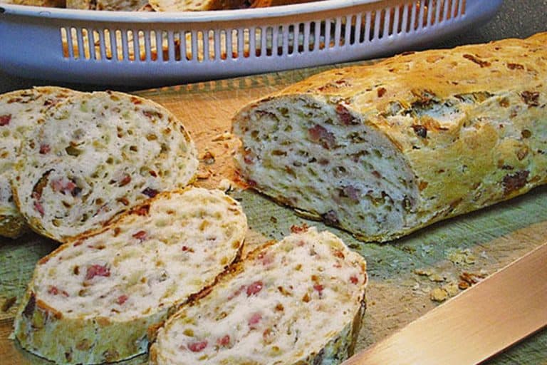 Zwiebel-Käse-Schinken-Brot REZEPT