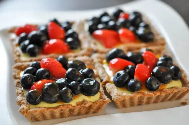 Mini-Tartelettes mit Vanillecreme