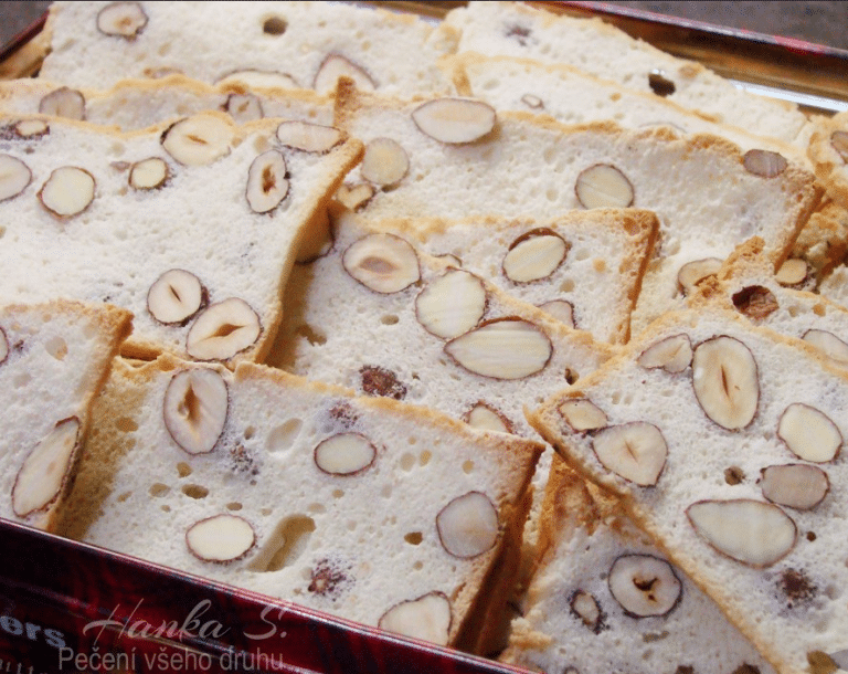 Weihnachtlicher Mandel-Nuss-Zwieback