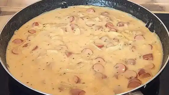 Würstchen Senf Gulasch mit Penne Rezept