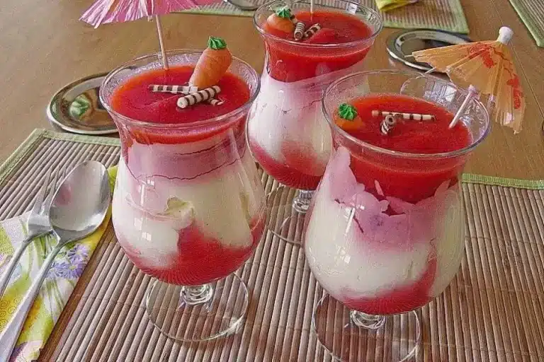 ERDBEEREN MIT VANILLE – EIERLIKÖR – CREME