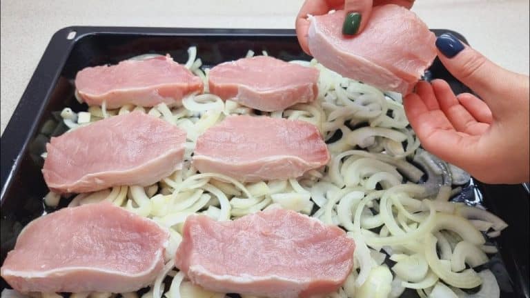 Schweinefleisch mit Zwiebeln