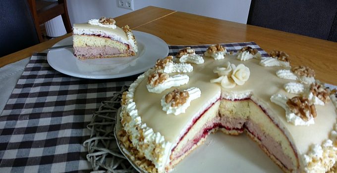 Walnuss – Marzipan Torte