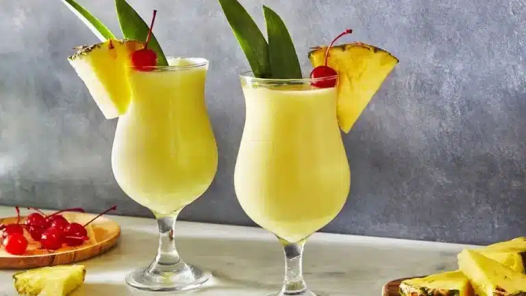 Pina Colada mit nur 4 Zutaten!