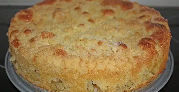 Apfelkuchen nach Omas Art mit Butterstreuseln