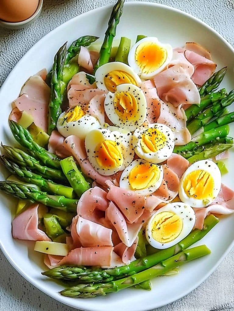 Spargelsalat mit Schinken und Ei