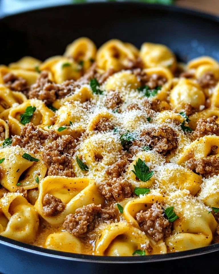 Cremige Tortellini-Pfanne mit würzigem Hackfleisch