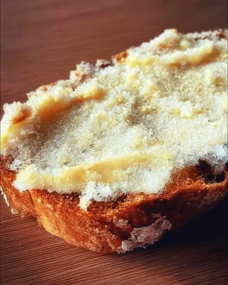 Ein Tässchen Milch, ideal zum Genießen mit Snacks aus der Kindheit