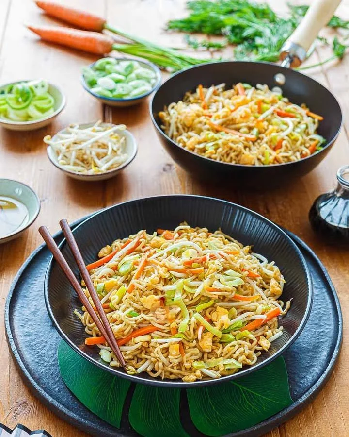 Gebratene Nudeln mit Ei & Gemüse