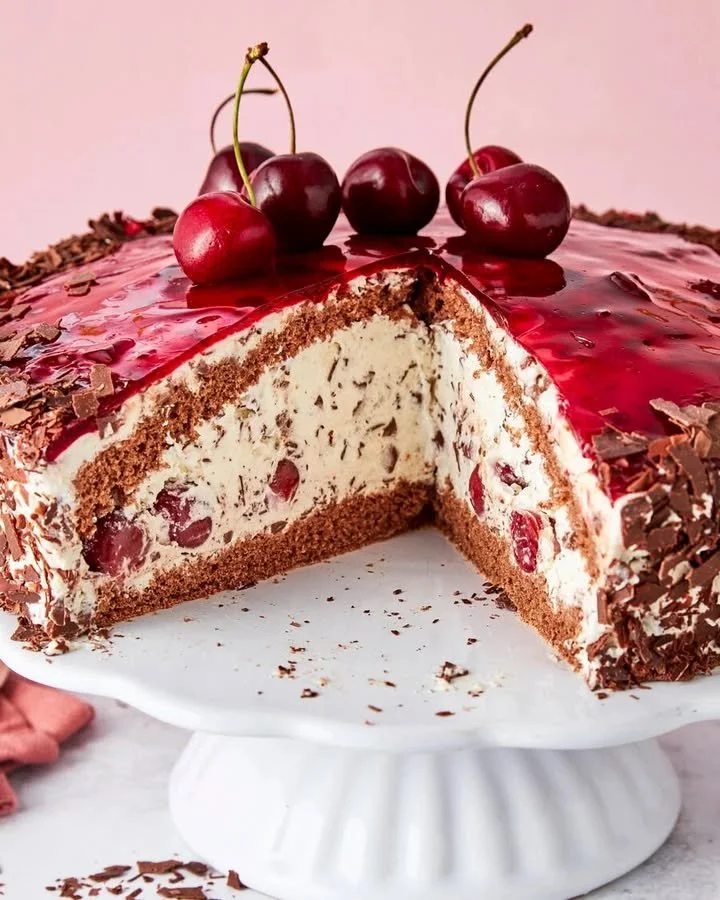 Stracciatella-Kirsch-Torte