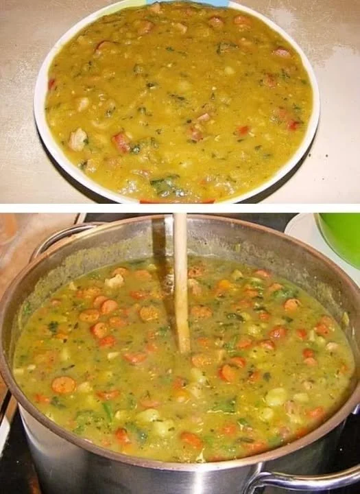 Erbseneintopf nach Bundeswehrrezept in einer Schüssel serviert.