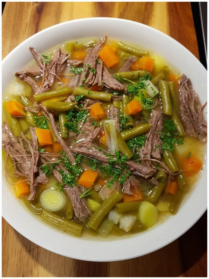 Gemüseeintopf mit viel Rindfleisch