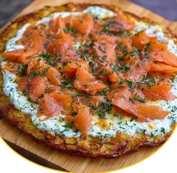Kartoffel-Pizza mit Lachs