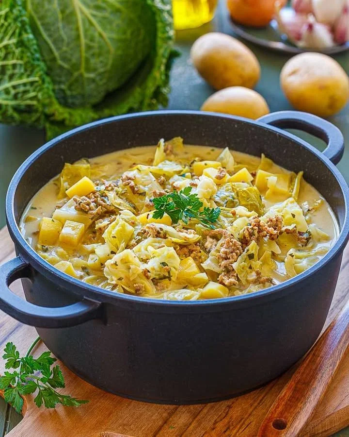 Wirsingeintopf mit Hackfleisch und Kartoffeln